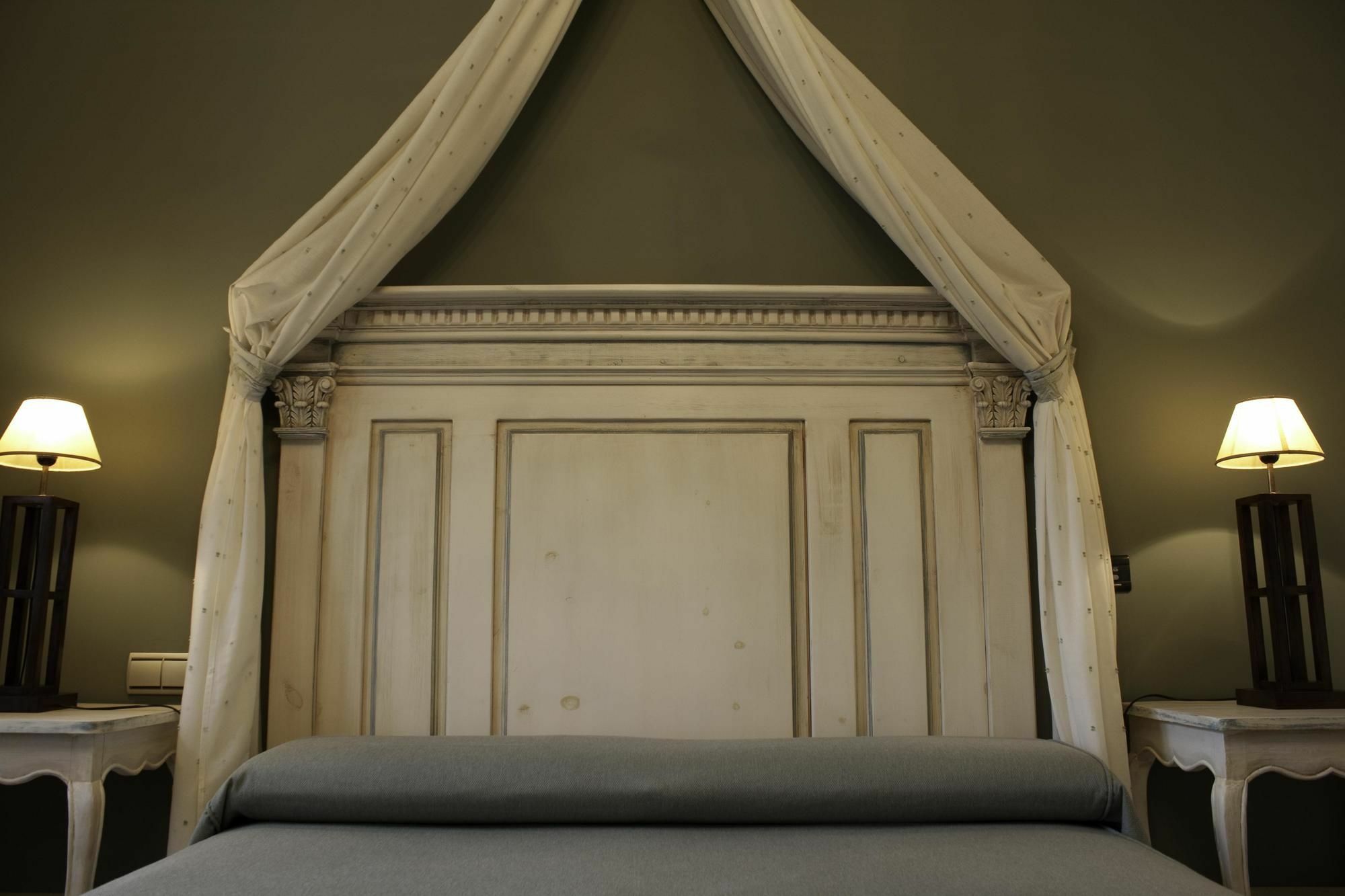 Hotel Posada La Robleda (Adults Only) อาร์นูเอโร ภายนอก รูปภาพ