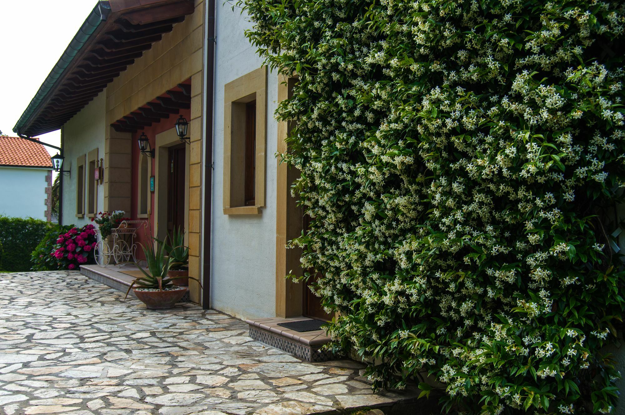 Hotel Posada La Robleda (Adults Only) อาร์นูเอโร ภายนอก รูปภาพ